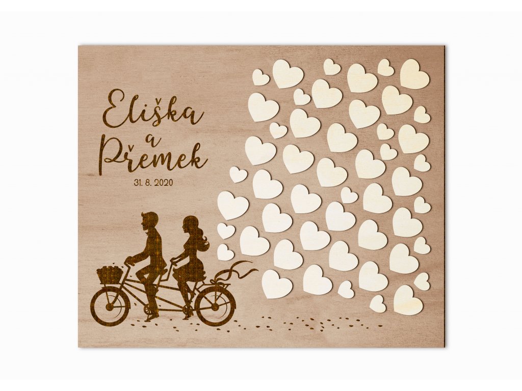Svatební strom s koly a podpisovými srdíčky